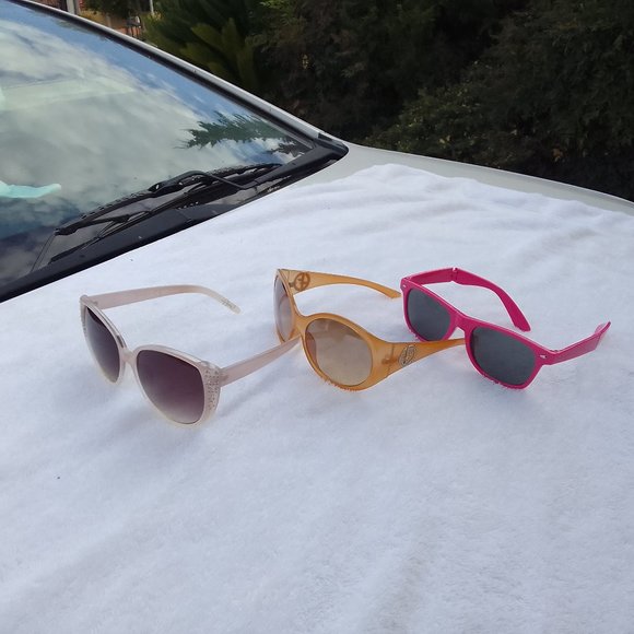 Bundle 1 Jessica Simpson sunglass & 2 gift pairs, brand new main image 16